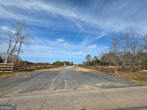 4935 old hwy 138 Loganville GA 30052