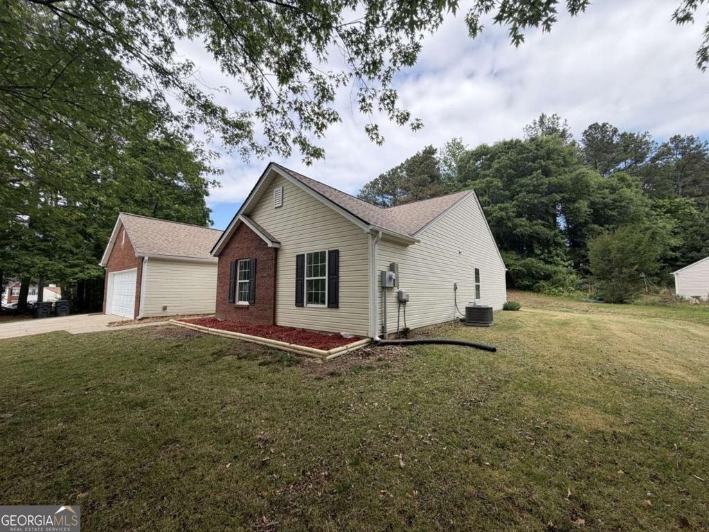 Photo of 410 Crestbend Lane, Powder Springs, GA 30127 (MLS # 10758078)