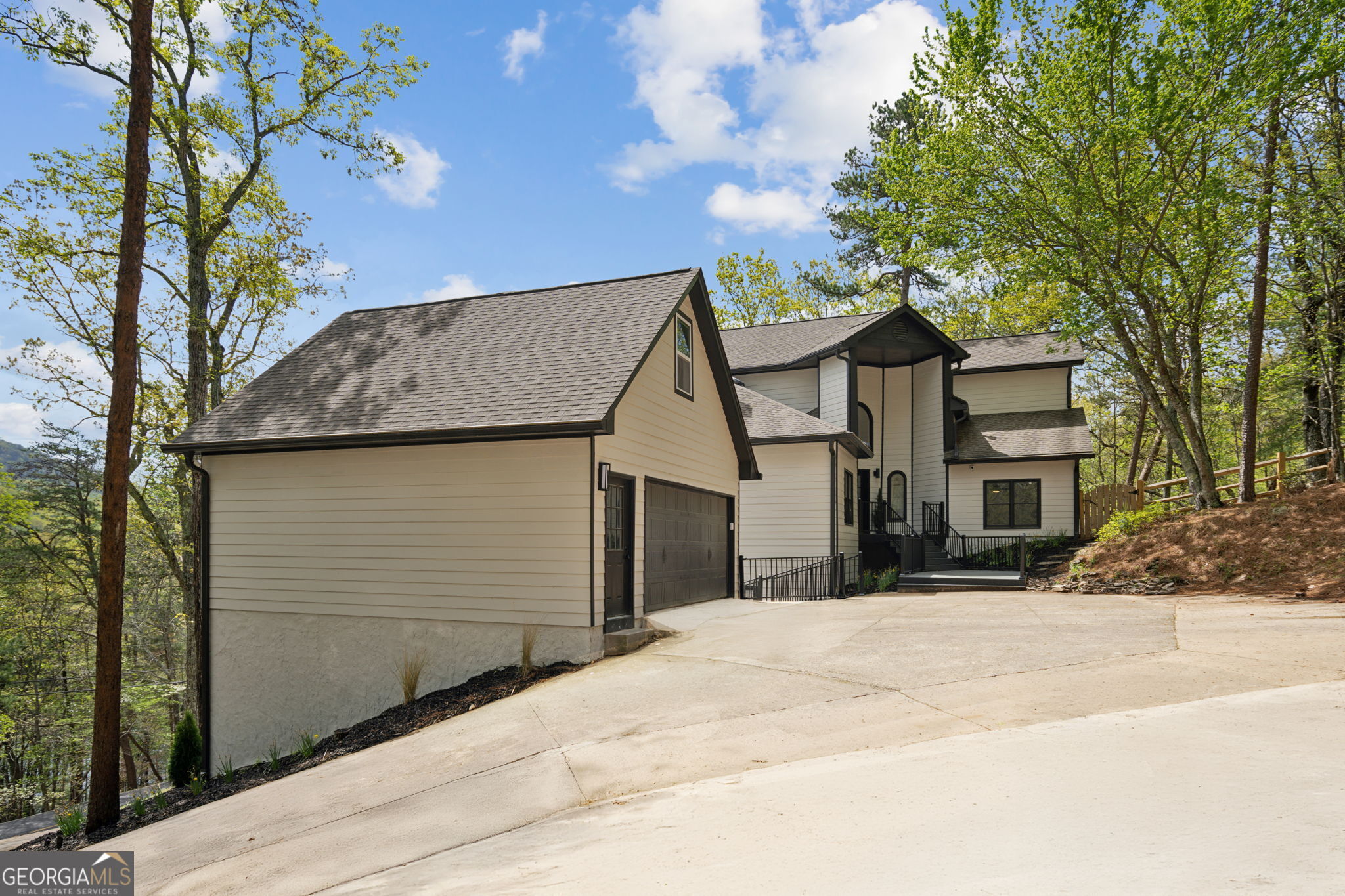2020 Tamarack DR