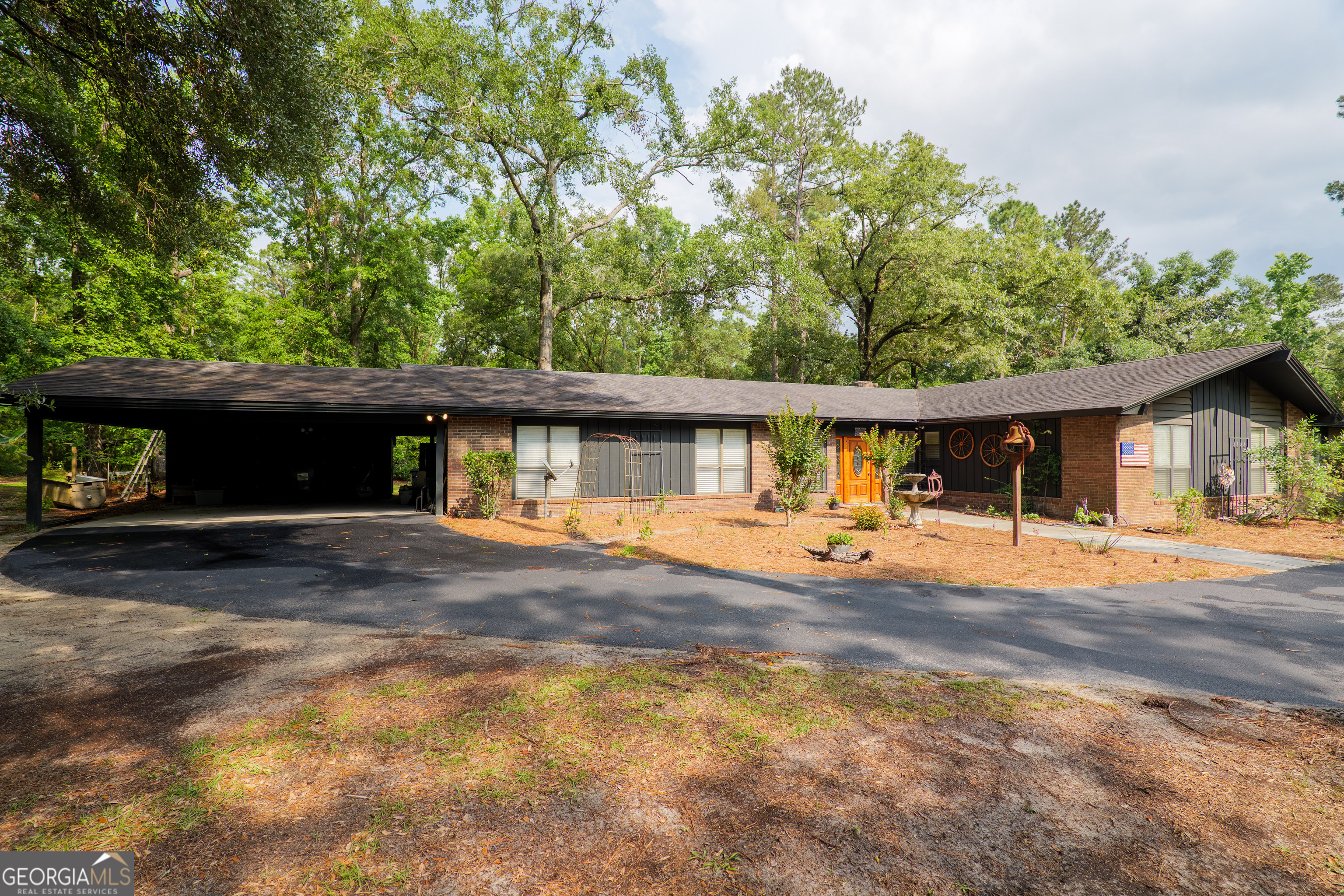 3564 River Chase DR