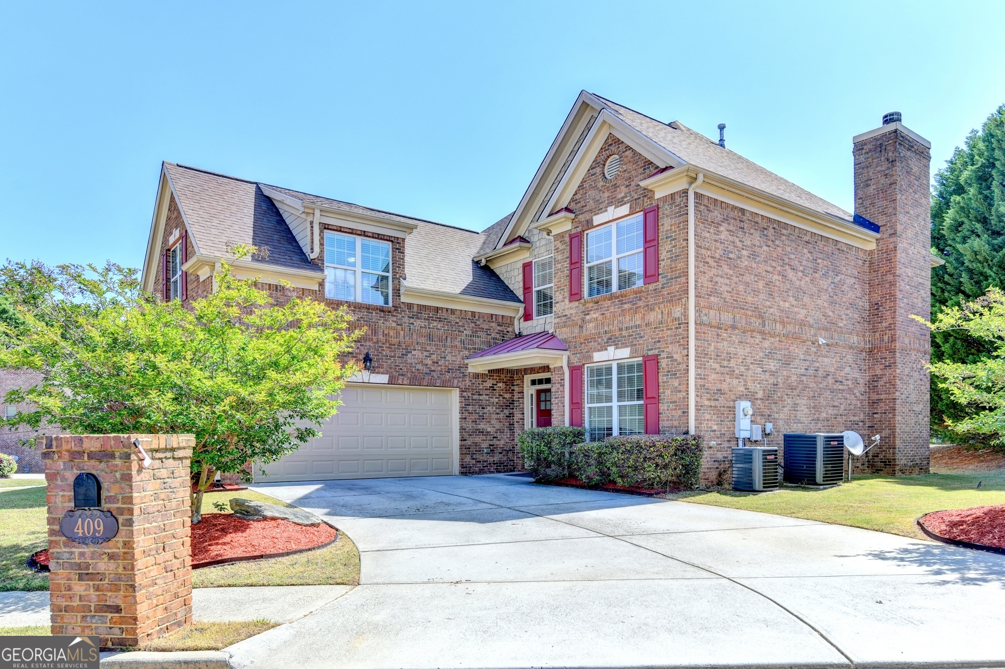 409 Arbor LN