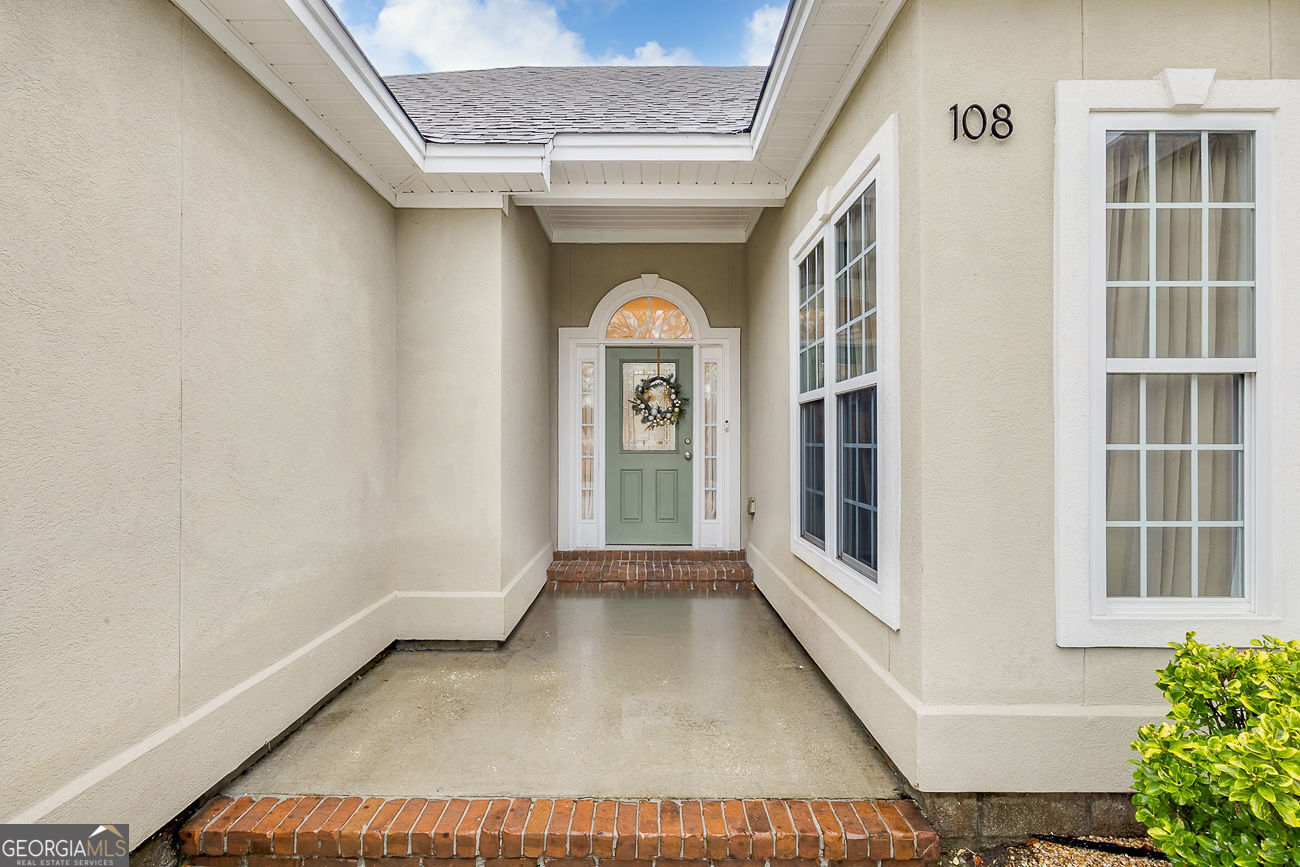 108 Oaklawn DR