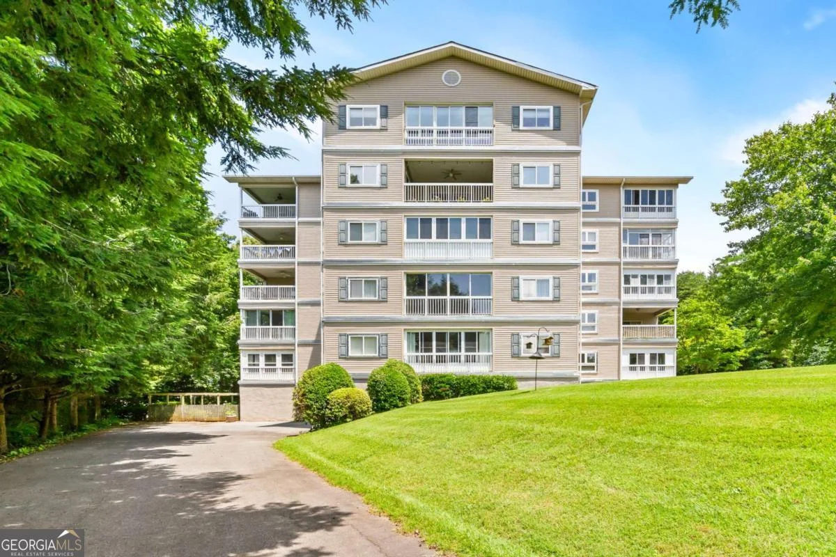 121 River Street N Unit 2A