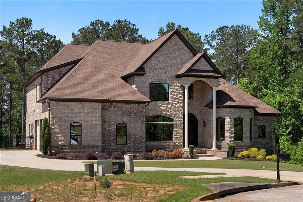 1804 Lake Pointe CIR