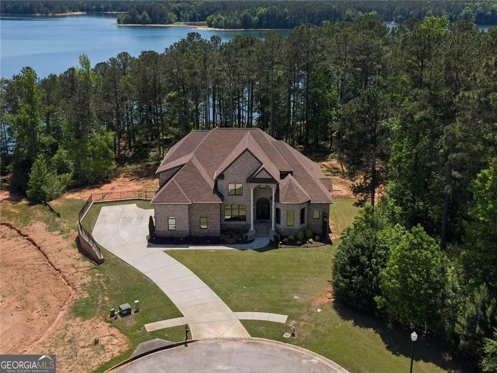 1804 Lake Pointe Circle