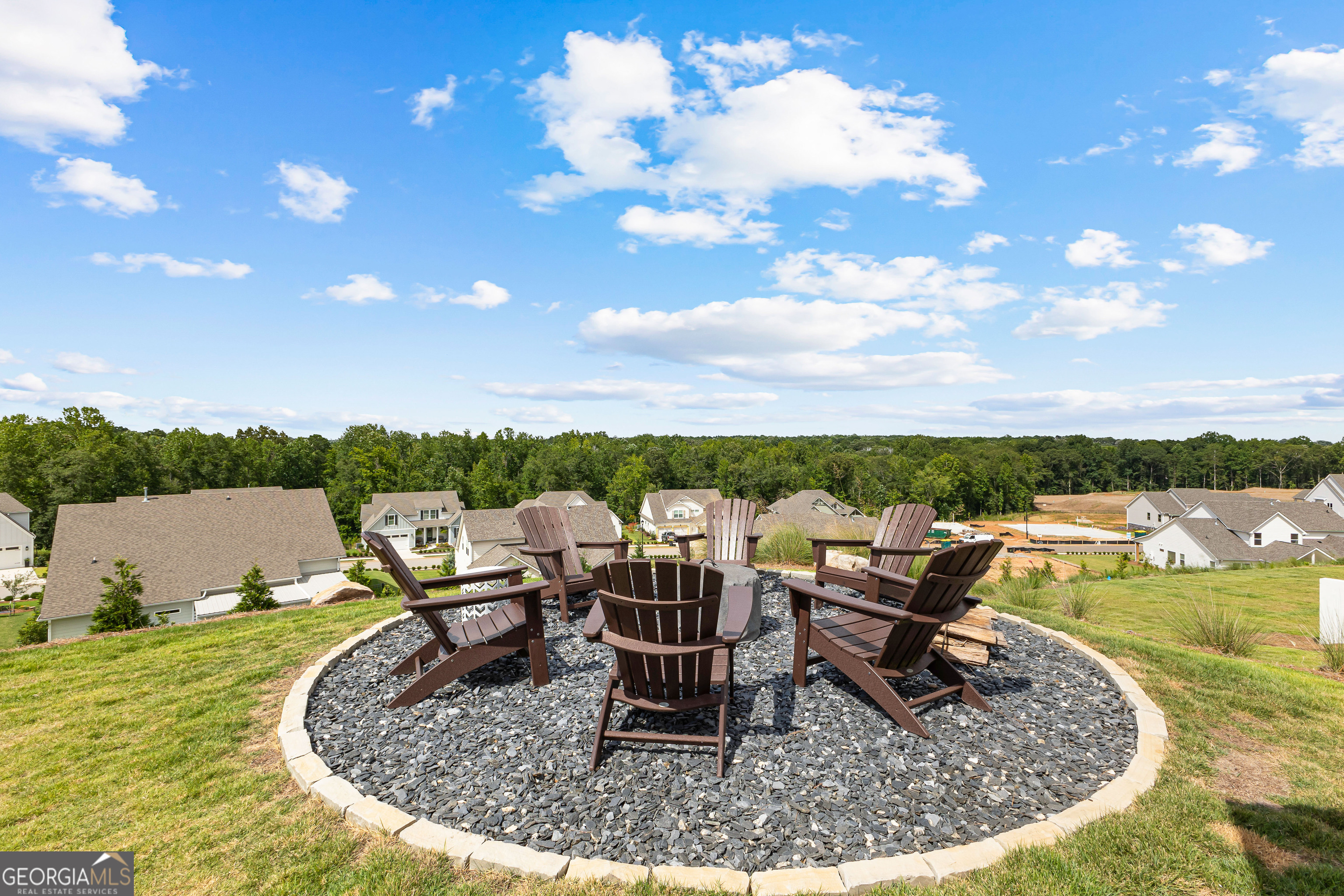 Senoia, Georgia 30276, United States, 4 Bedrooms Bedrooms, ,4 BathroomsBathrooms,Residential,Active,179495