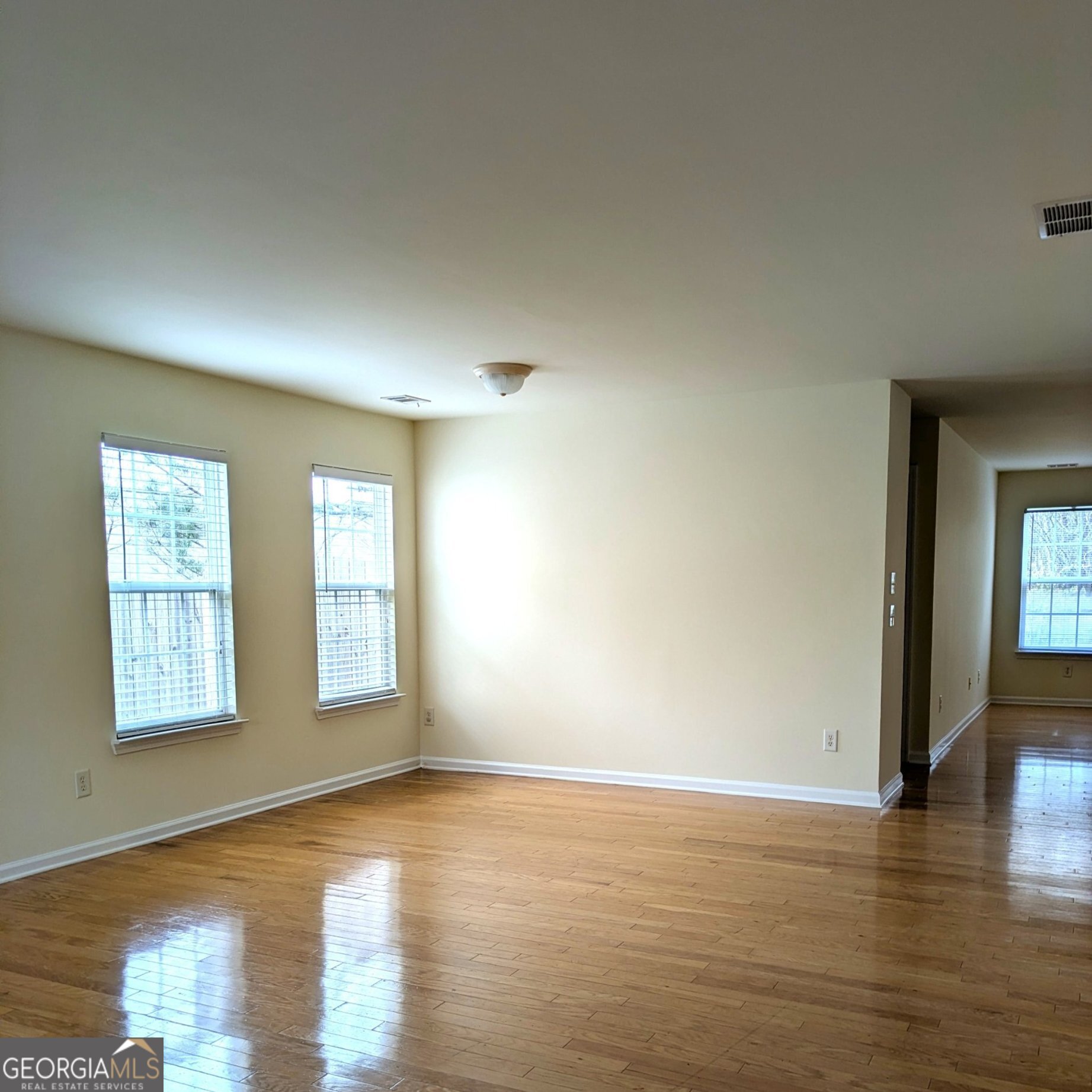 3075 Whittier WAY