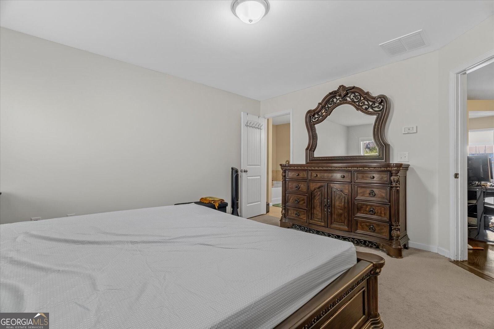 1615 Hampton Oaks DR