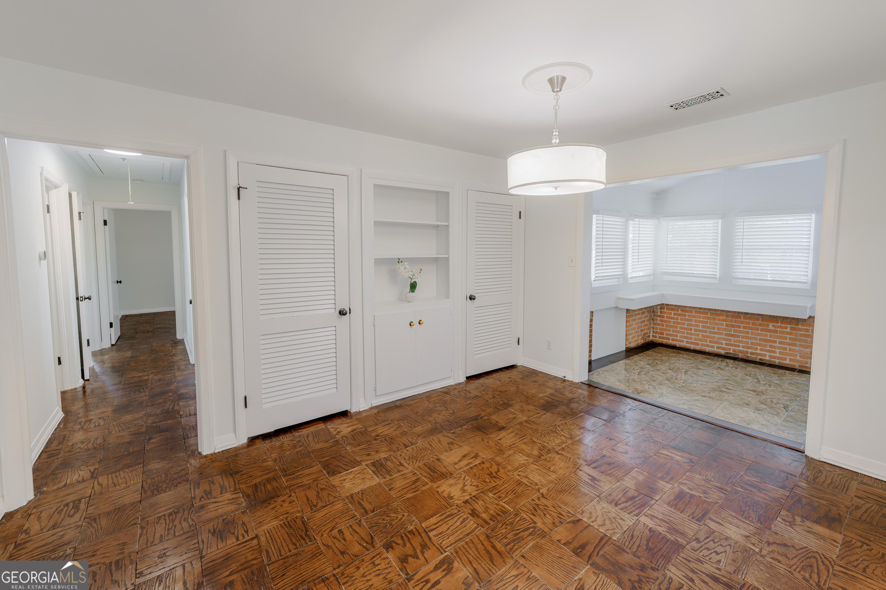 322 Sharondale RD