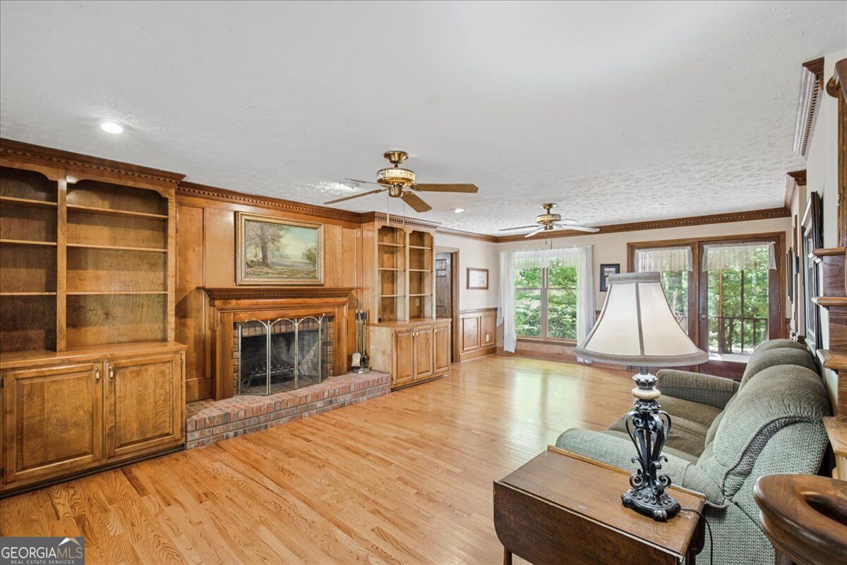 450 Lucas RD SW