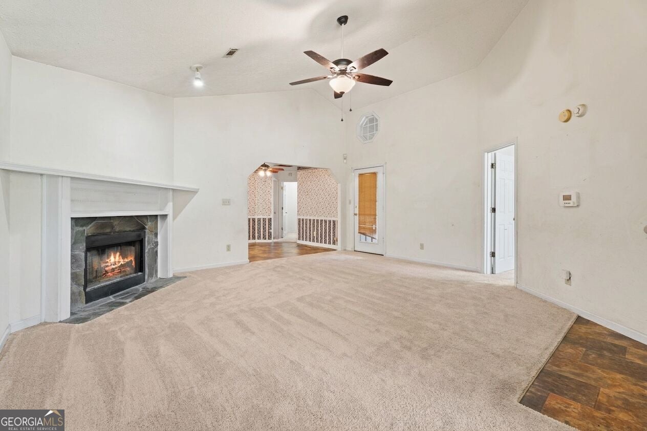 8 Oak ST