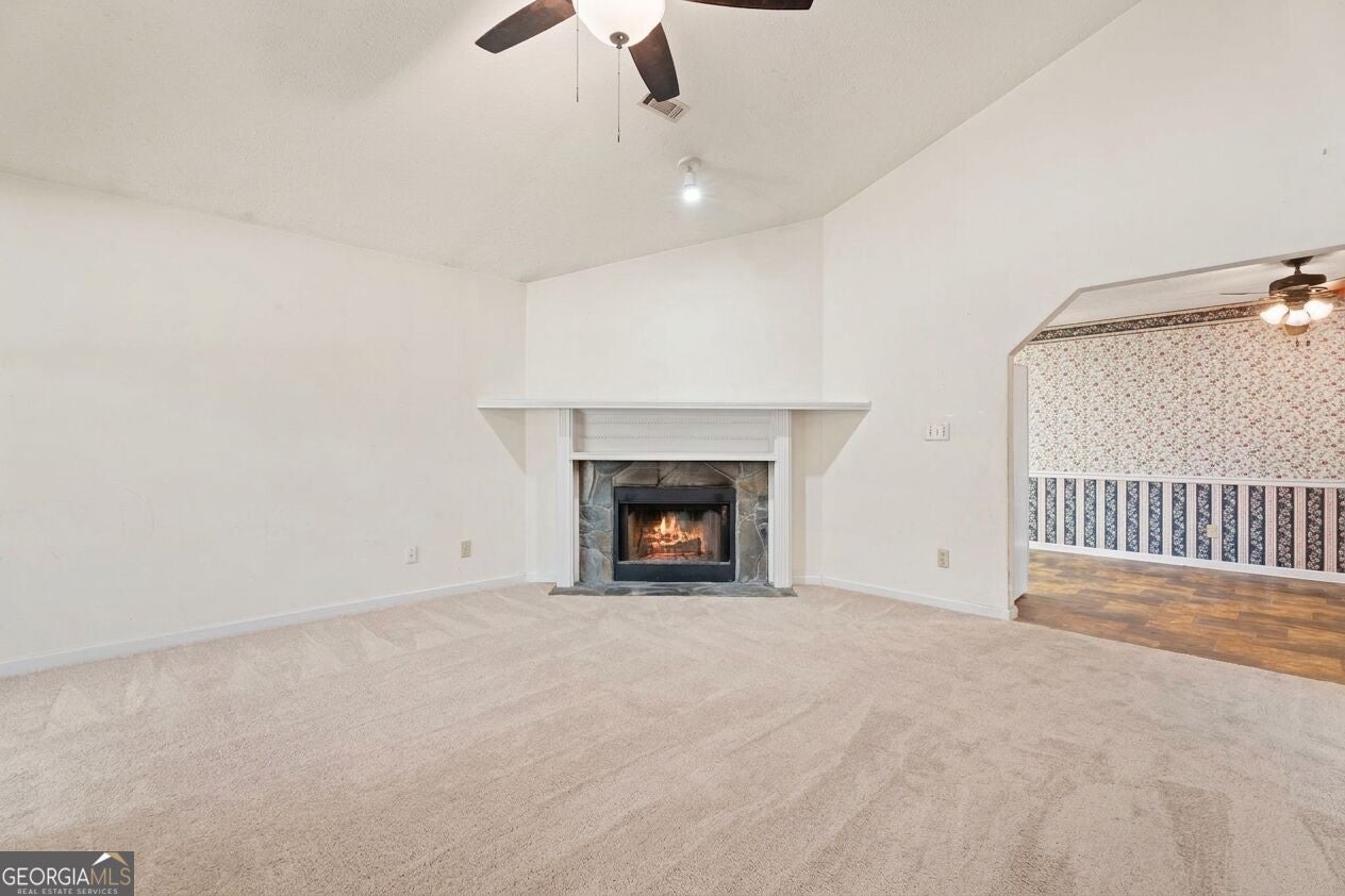8 Oak ST