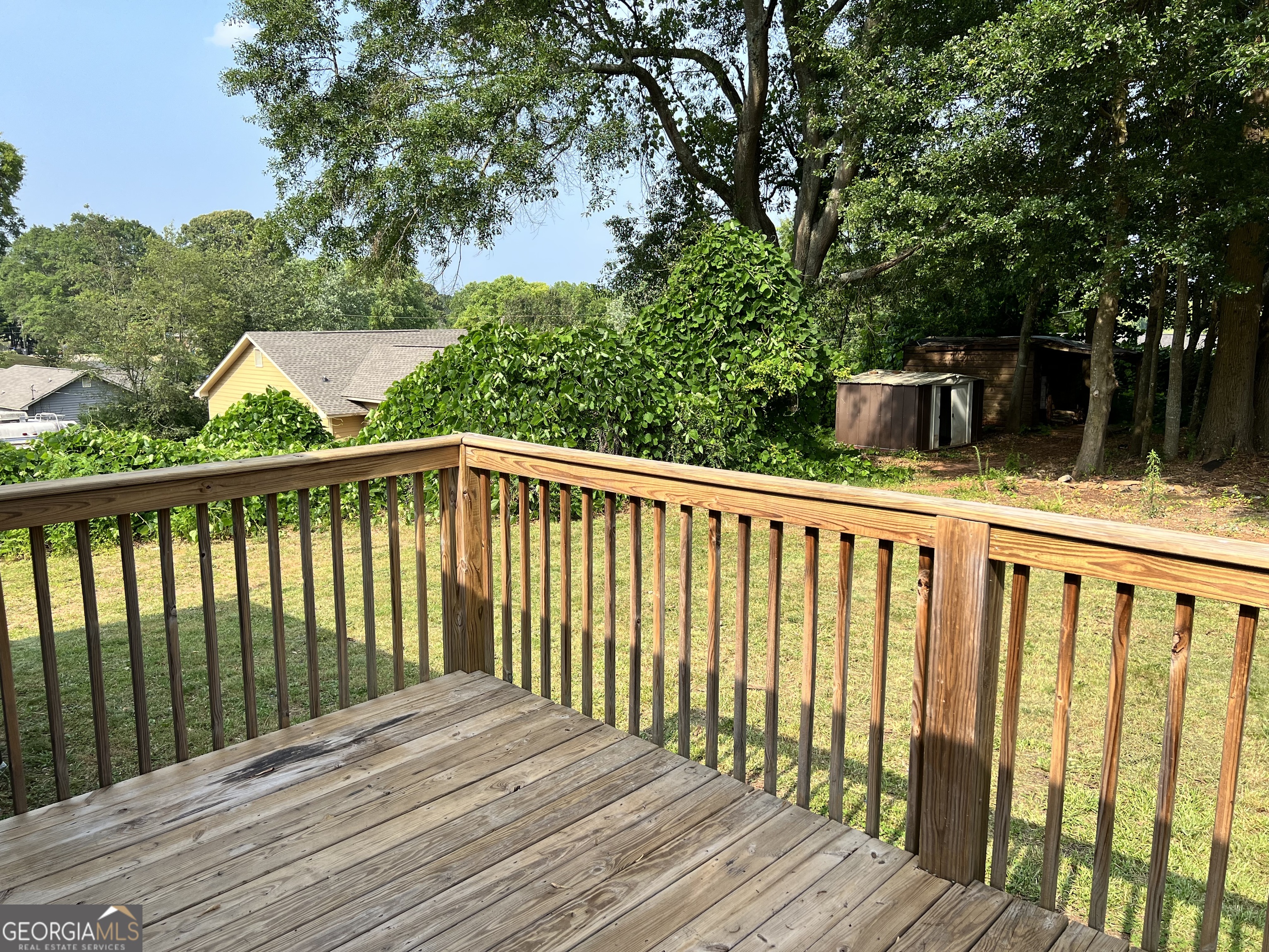 89 Fairlane DR