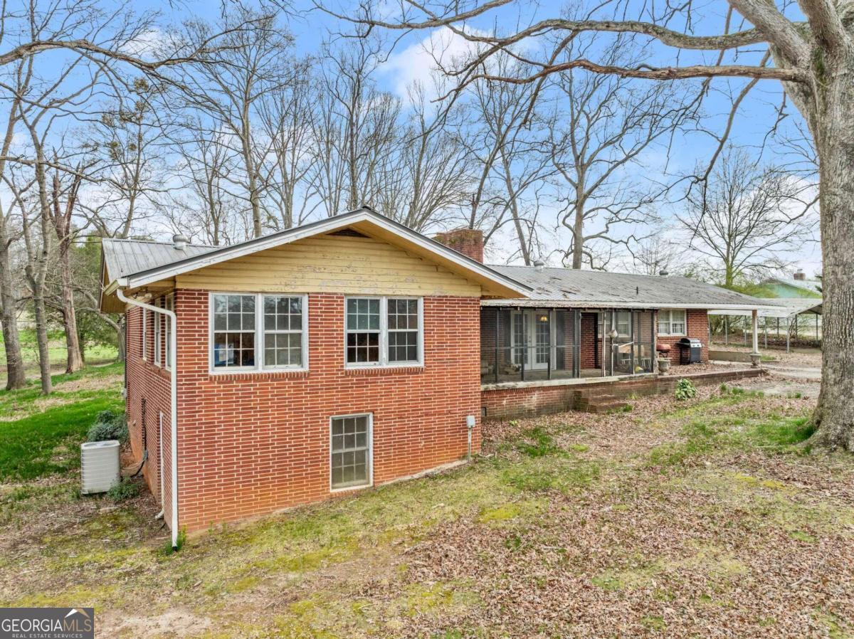6485 Maysville RD