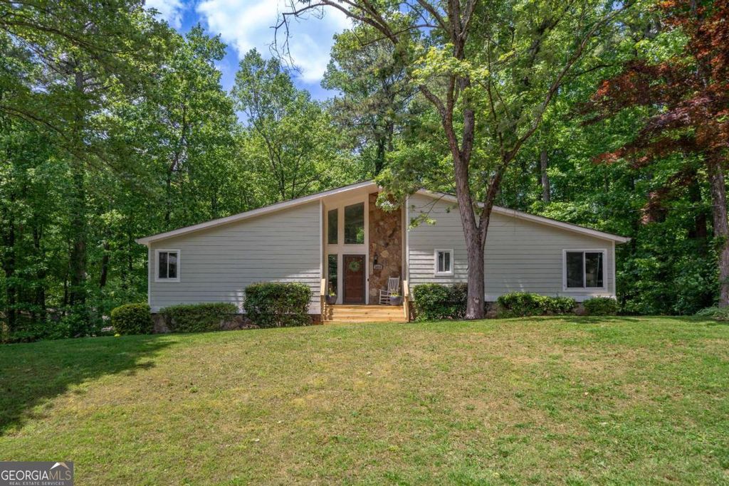 Photo of 4419 Wood Creek Drive, Marietta, GA 30062 (MLS # 10758039)