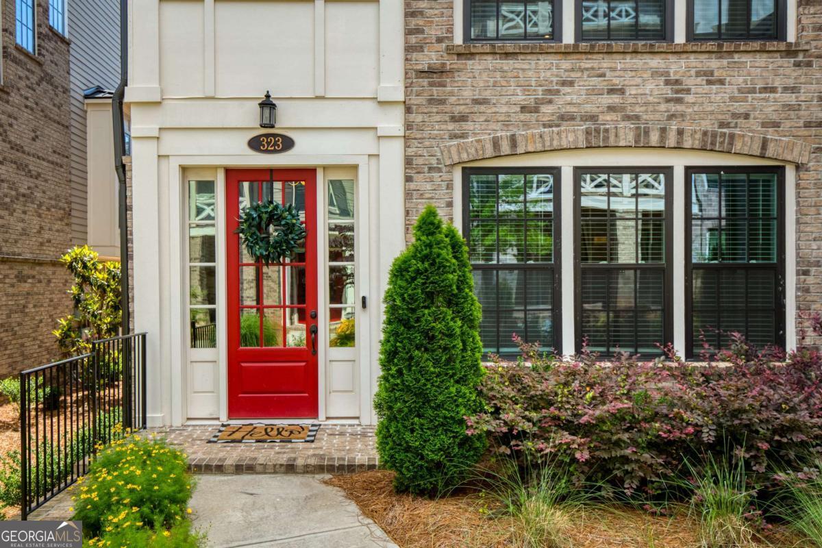 323 Concord ST