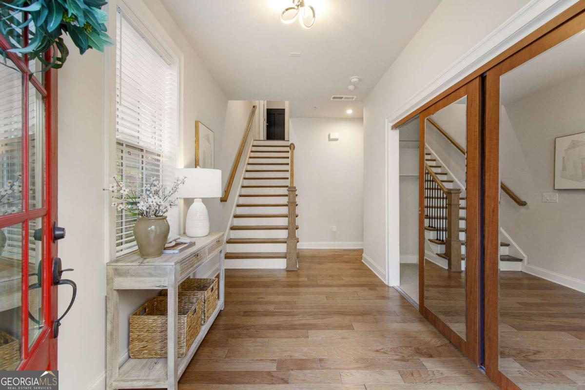 323 Concord ST