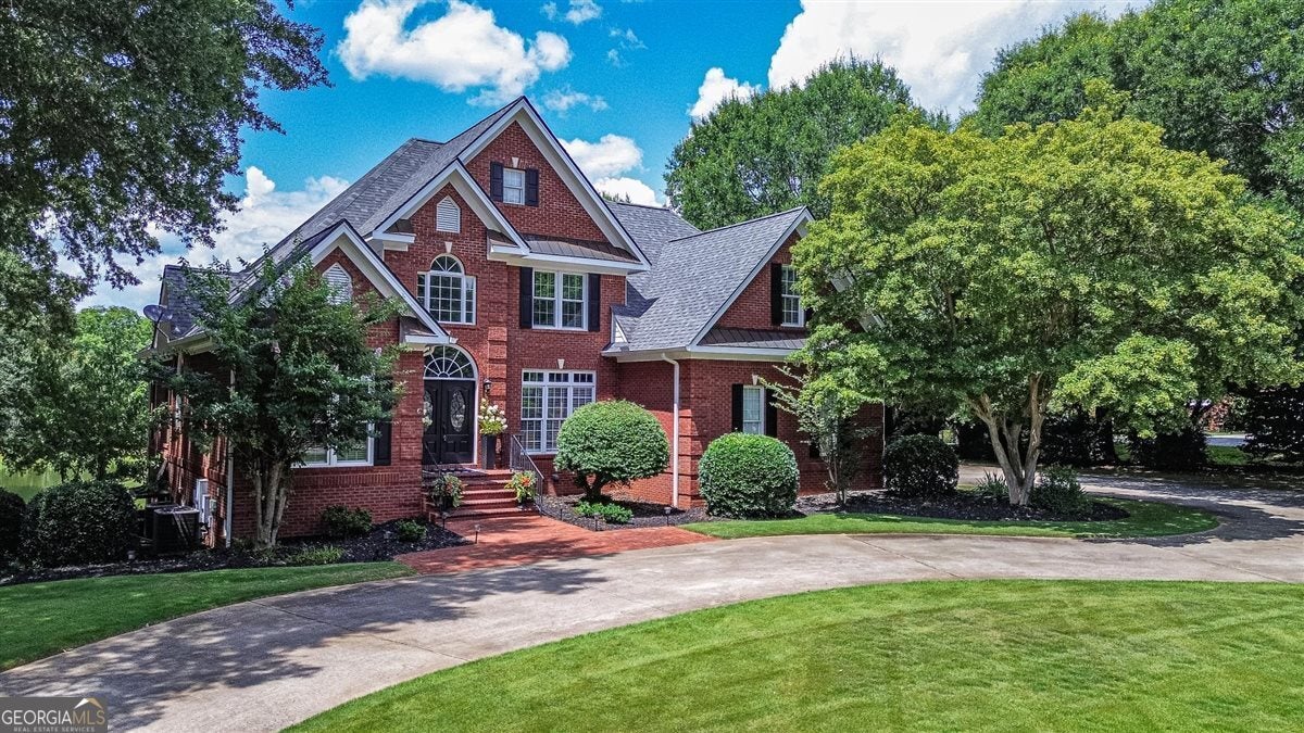 1220 Mallard CIR