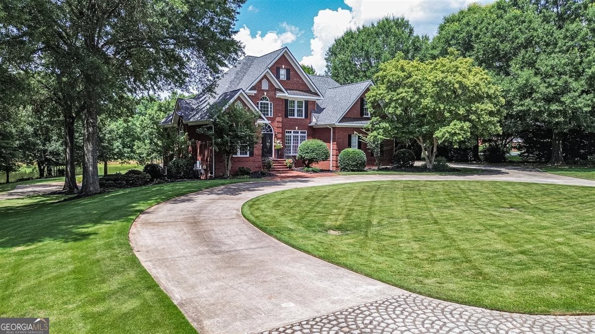 1220 Mallard CIR