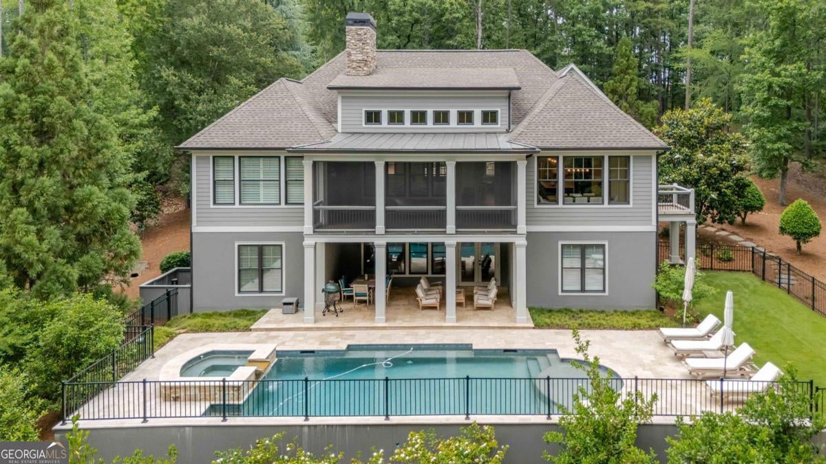 1010 Jones Bluff CT