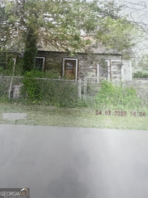 1196 W Hancock AVE W 1