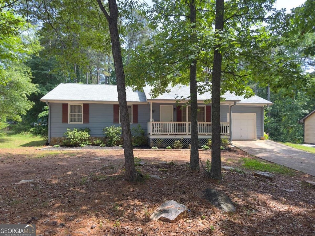 Photo of 35 Pleasant Valley Road, Mcdonough, GA 30253 (MLS # 10869135)