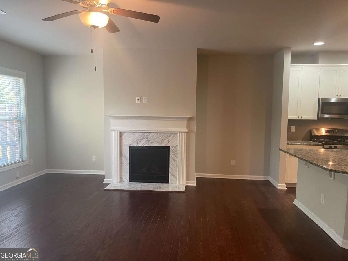 Abbotts Square - Residential Lease