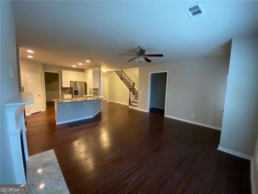 Abbotts Square - Residential Lease