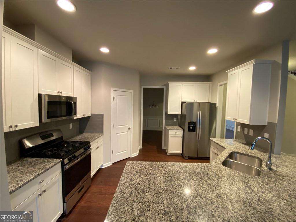 Abbotts Square - Residential Lease
