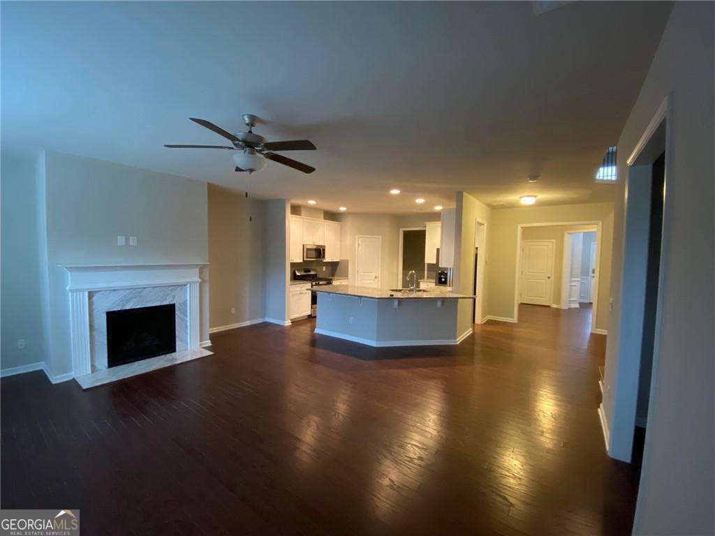 Abbotts Square - Residential Lease