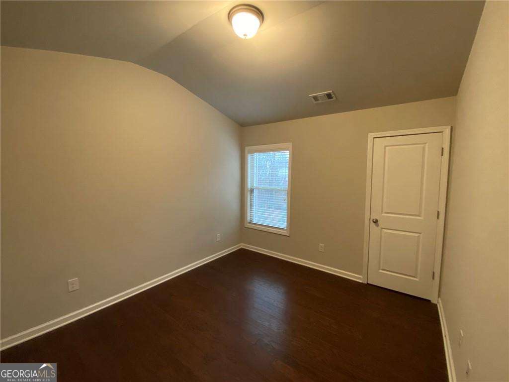 Abbotts Square - Residential Lease