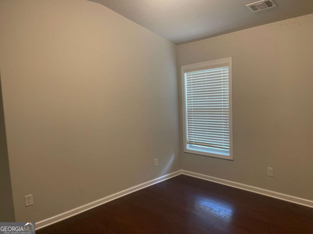 Abbotts Square - Residential Lease