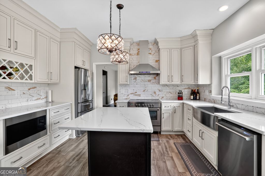 Photo of 1070 Brockton Close NE, Marietta, GA 30068 (MLS # 10679777)