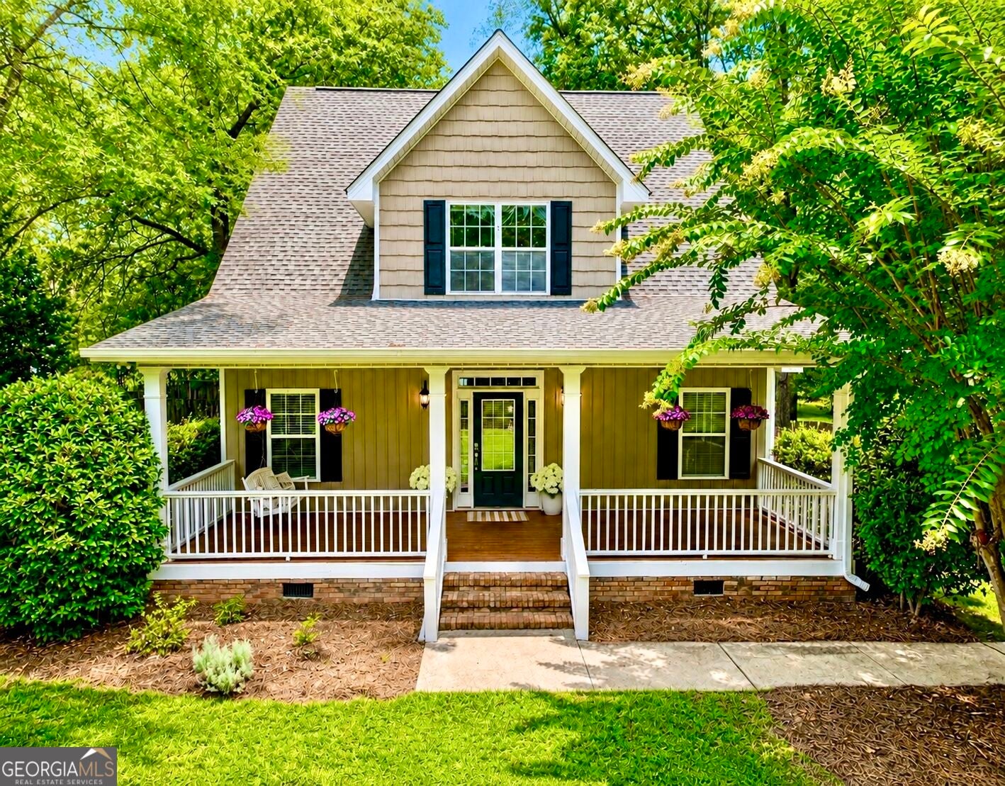 150 W Lakeview DR NE