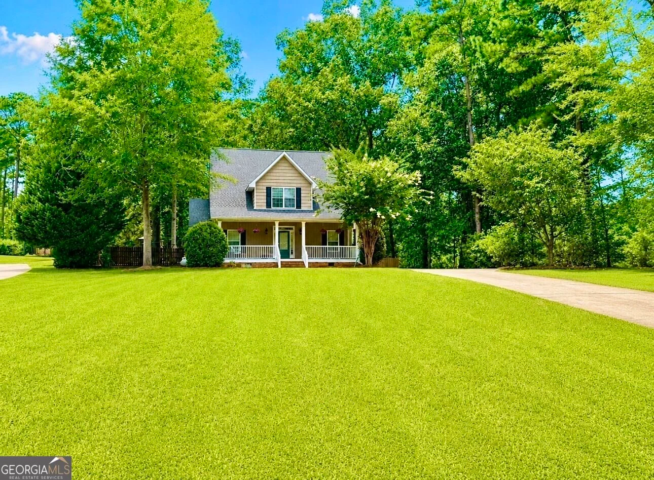 150 W Lakeview Drive NE