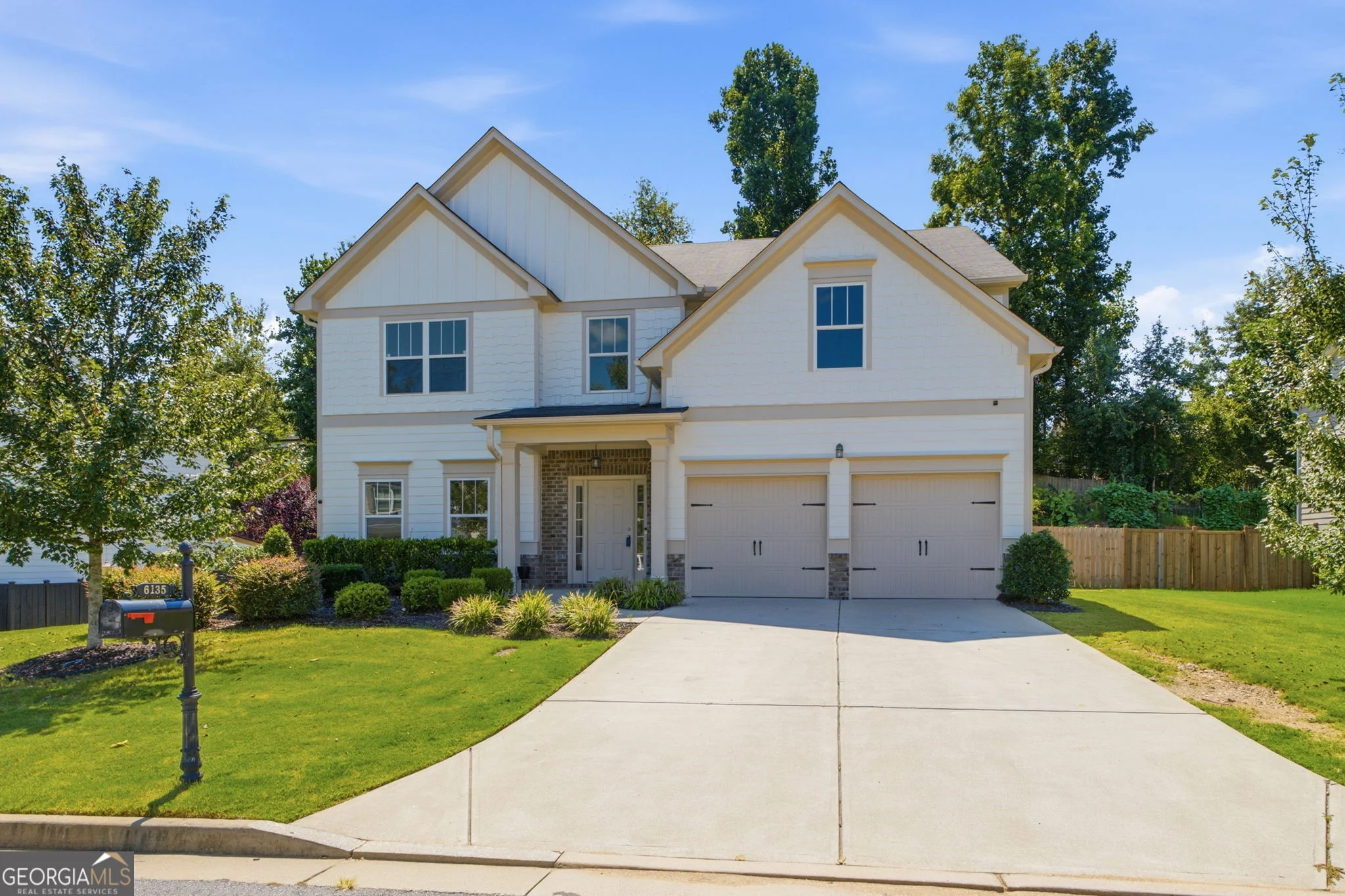 6135 Banyan Trail
