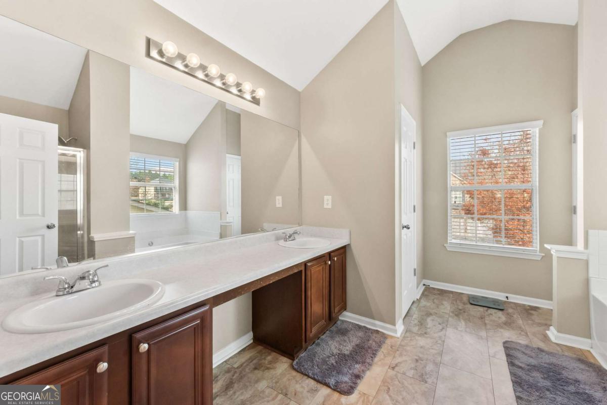 Cooper Manor - Residential