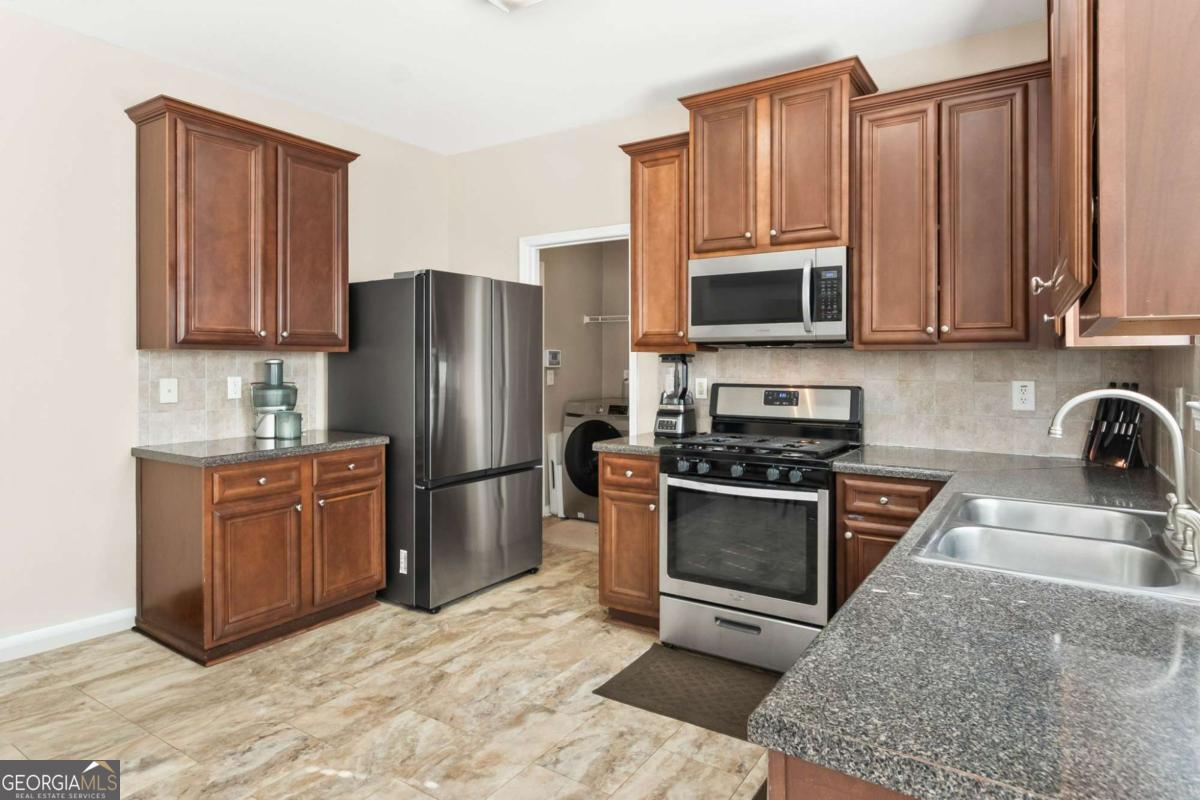 Cooper Manor - Residential