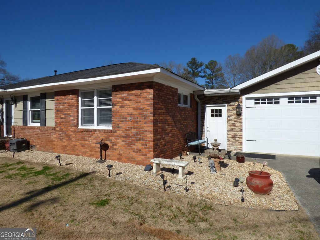Photo of 154 Jule Peek Avenue, Cedartown, GA 30125 (MLS # 10680275)