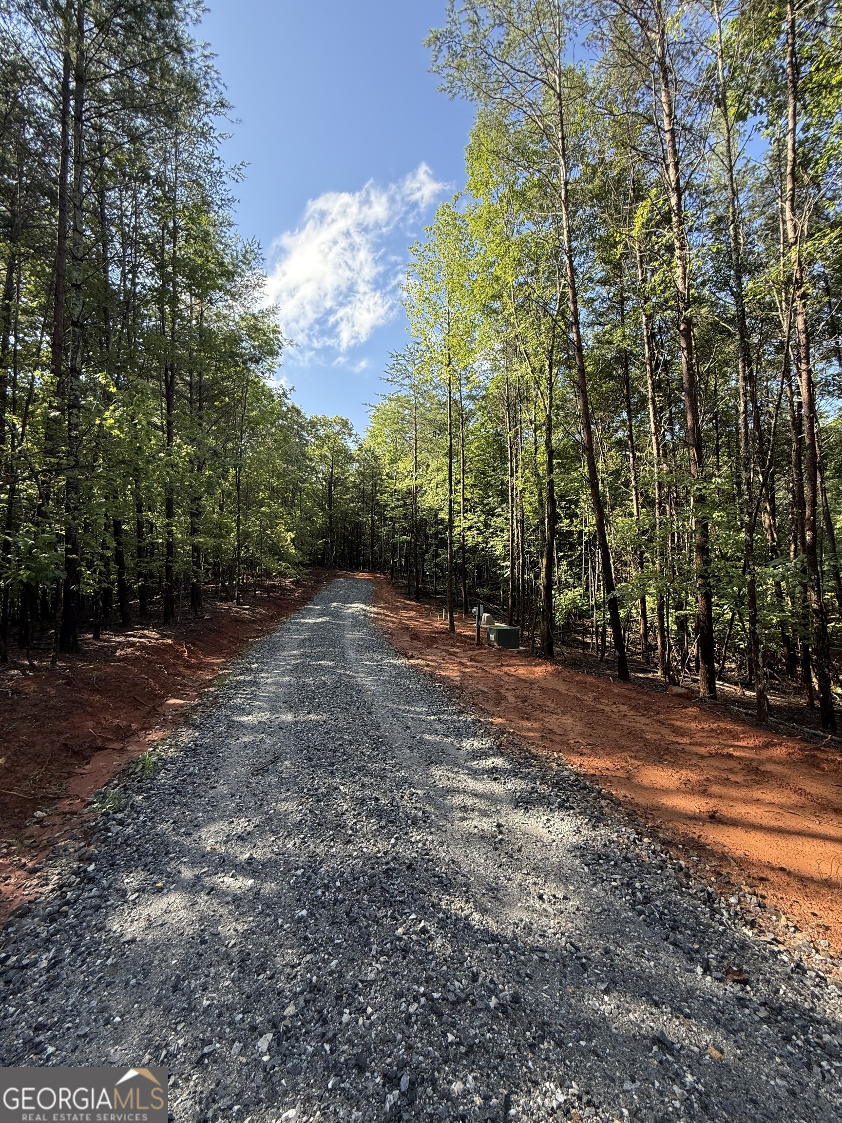 Residential lots with power and water available. Located in the heart of Panorama Estates. Build your dream home or investment property today!