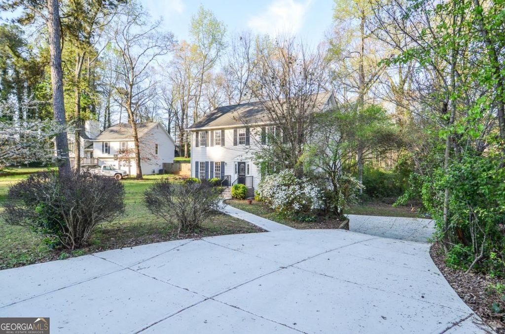 Photo of 717 Hunt Station Drive, Lawrenceville, GA 30044 (MLS # 10720099)