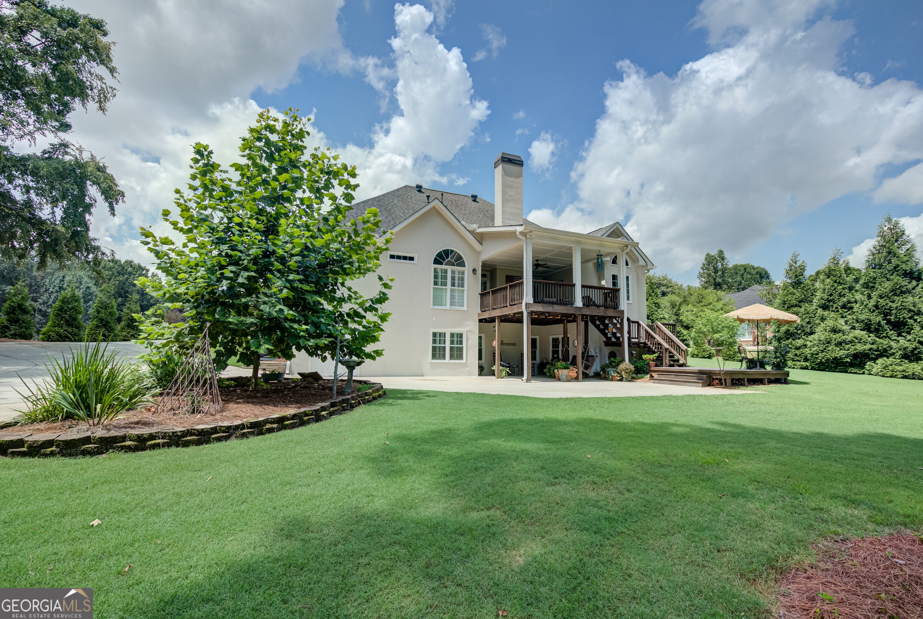 150 Youngs CIR