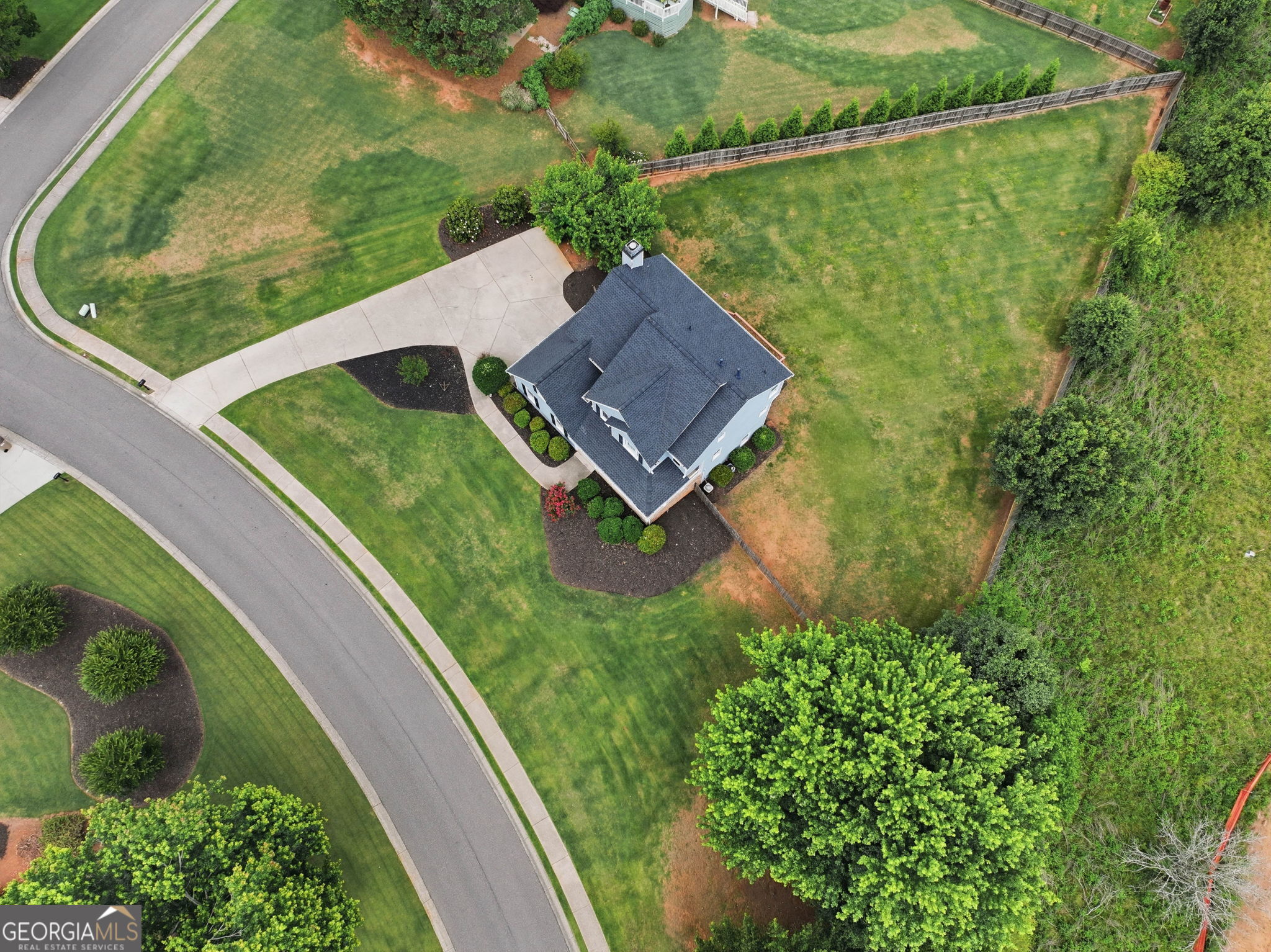 4350 Fairfax DR