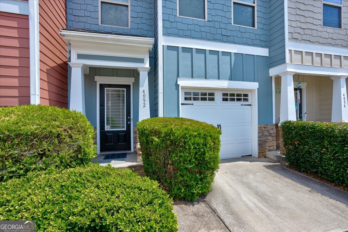 Photo 2 of 22 of 4952 Longview WALK townhome