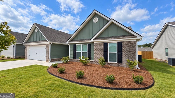 131 LAKE MEADOWS DR, WINDER, GA 30680 - Image b77fa03355c0fd186f3783eba5cf721c/1892977319