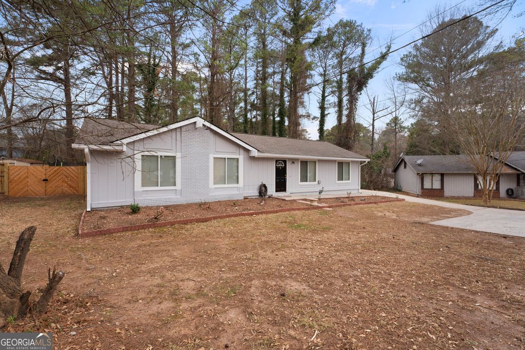 Photo of 9021 Hurst Court, Jonesboro, GA 30238 (MLS # 10692778)