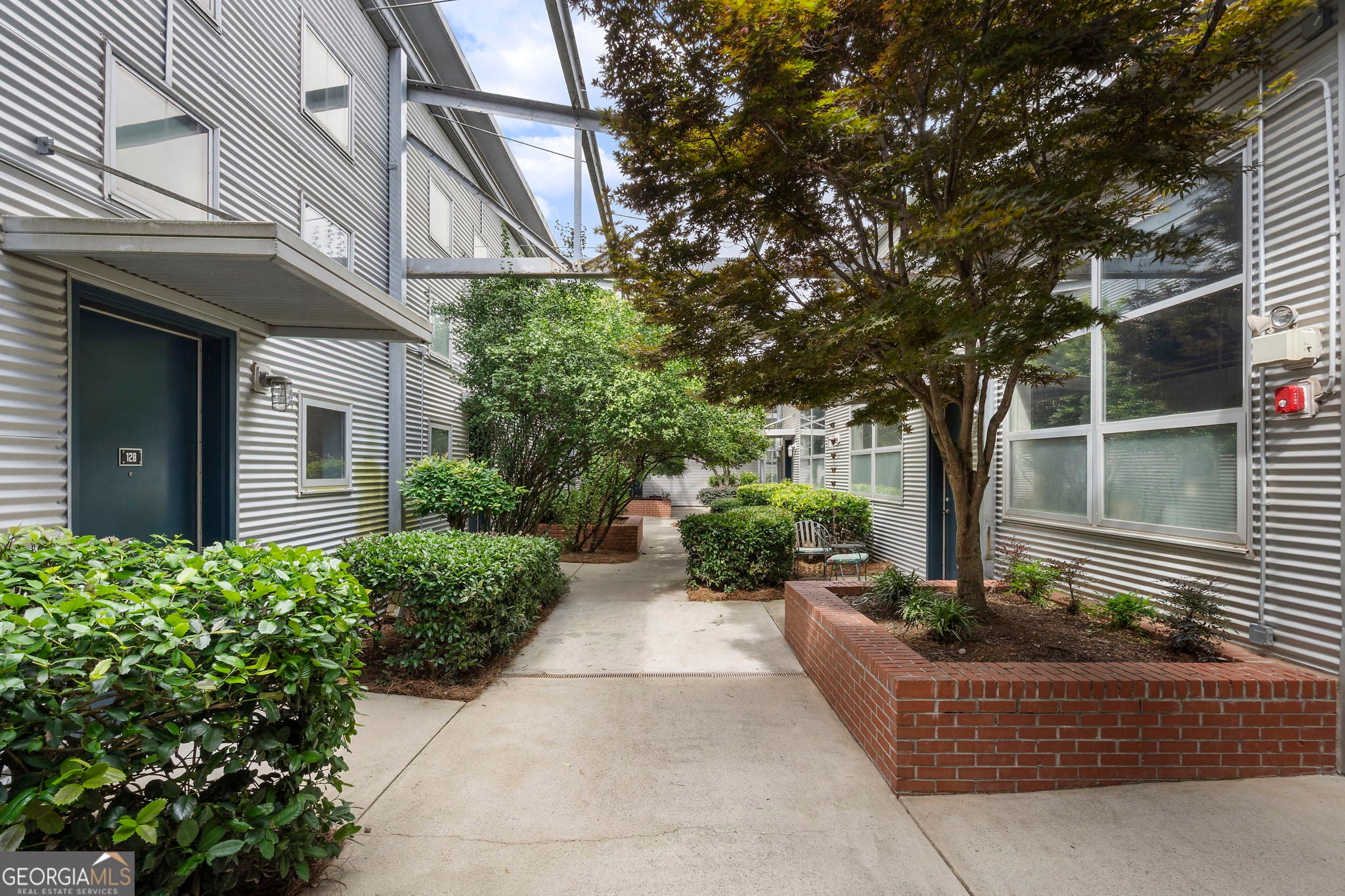 400 Village PKWY 128