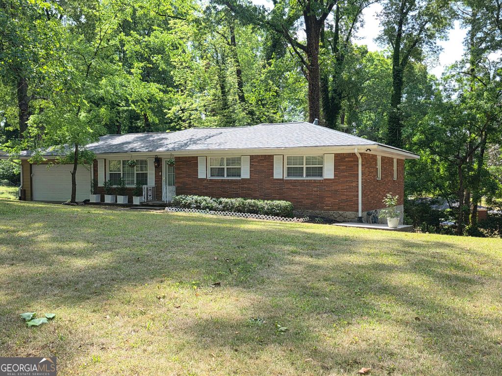 Photo of 3596 Indian Rock Rd Road SW, Atlanta, GA 30331 (MLS # 10754250)