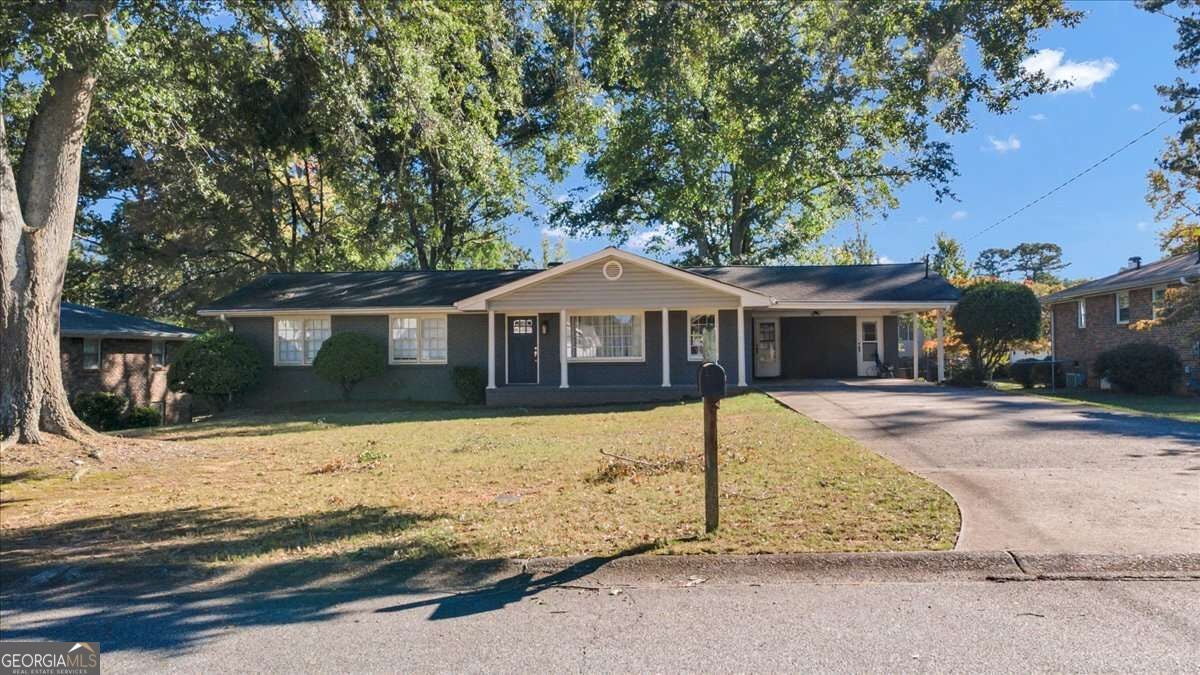 526 Pineview DR SE