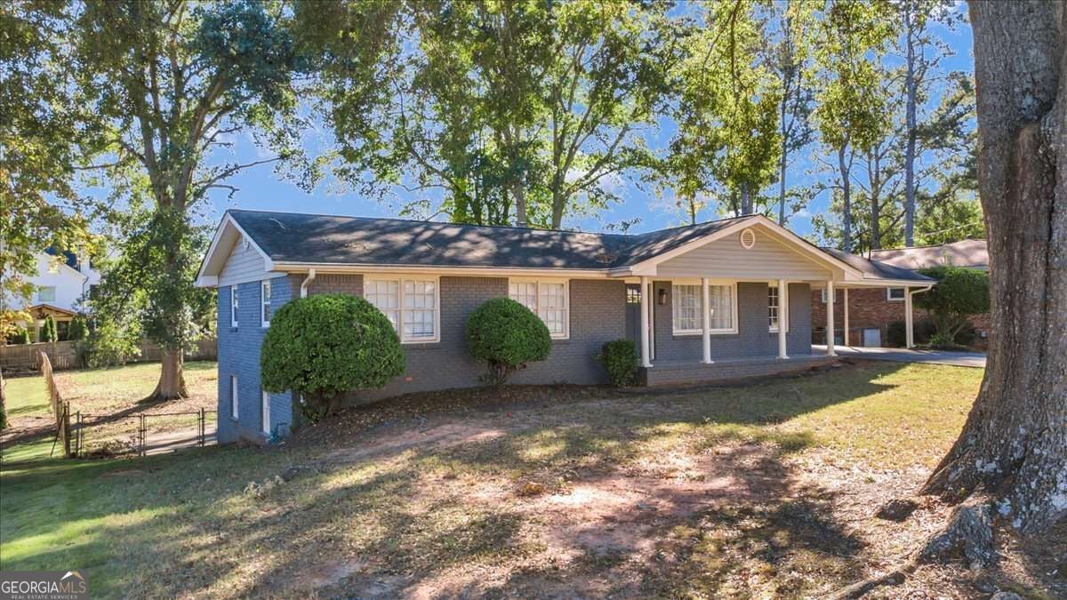 526 Pineview DR SE